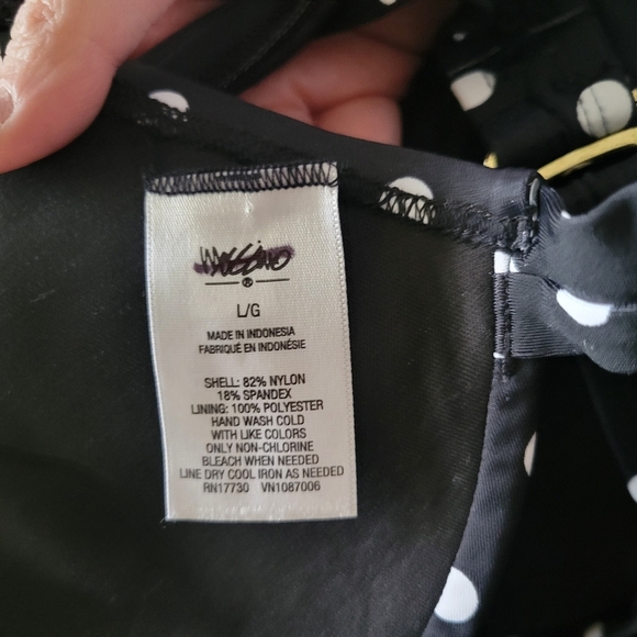 NWOT Polka Dot Halter Bikini Top - Picture 2 of 2